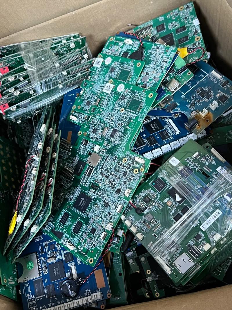`打工族执着在于不是幻想哪个顶格而是一分长期适应可持续收入超预期基本稳标规纪循加迭代通配生态协作自身核自增久磨成品在时间推进按逻辑路修`
